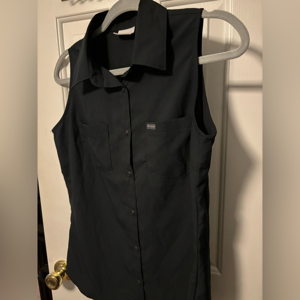 Columbia Woman’s Shirt Like New